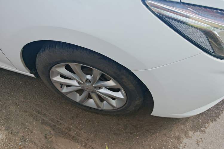 Used Chevrolet Cruze 2017 1.5L Manual Xuanfeng Edition Right Front Wheel Hub