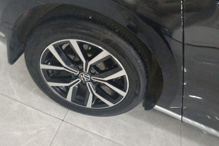 Used Volkswagen Magotan 2020 330TSI DSG Leading Model Right Rear Wheel Hub