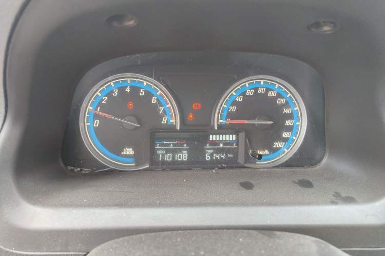 Used Baojun 730 2014 1.5L manual Comfort ESP version 7 seats Instrument Cluster