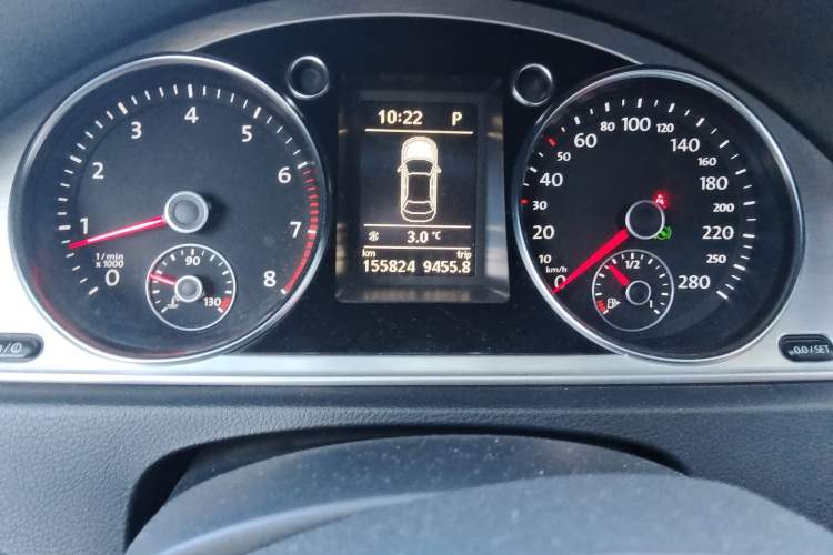 Used Volkswagen FAW-Volkswagen CC 2013 1.8TSI Prestige Model Odometer Close Up