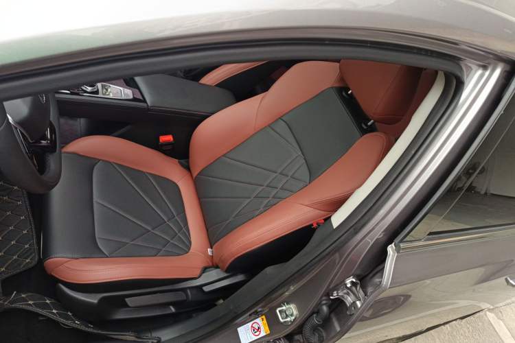 Used Changan Eado 2023 Changan Edition PLUS Blue Whale NE 1.4T GDI DCT Prestige Version
