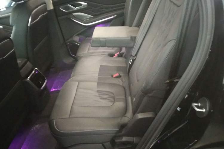 Used Hongqi HS7 PHEV 2024 2.0T PHEV Four-Wheel Drive Flagship Edition 7 Seats
