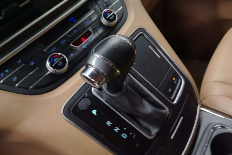 Used JAC Refine L6 MAX 2021 2.0T Automatic Luxury Version
