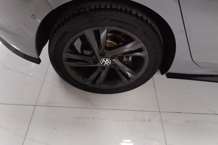 Used Volkswagen Golf 2023 Facelift 280TSI DSG R-Line Lite