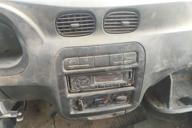 Used Wuling Zhiguang 2010 1.0L New Version Practical Short-Body L2Y