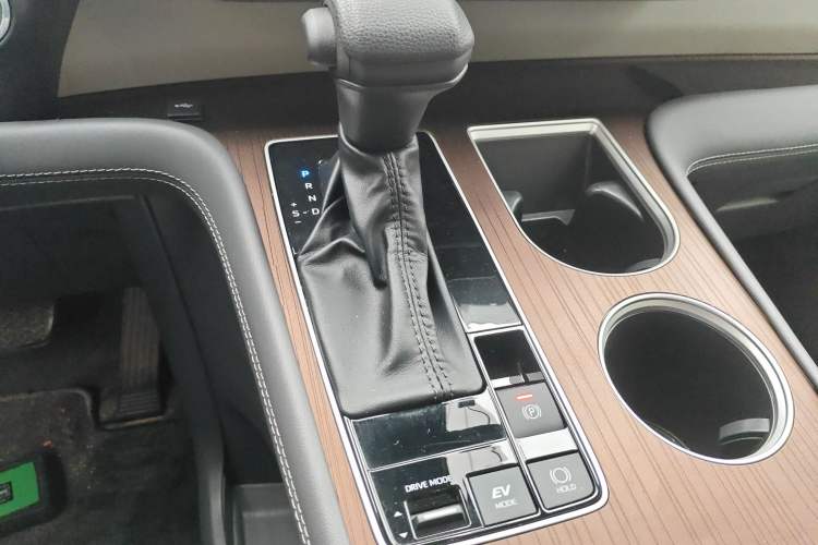 Used Toyota Sienna 2024 2.5L Hybrid Comfort Edition