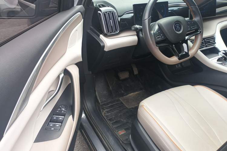 Used BYD Song Pro New Energy 2023 Champion Edition DM-i 71KM Navigation Model