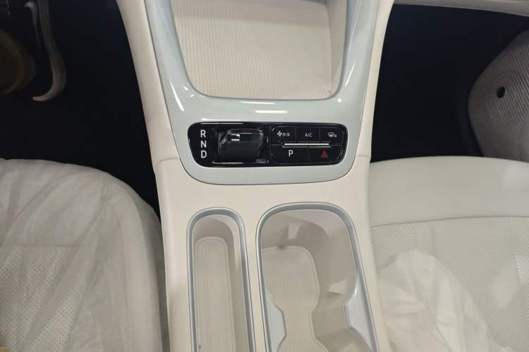 Used Geely Galaxy Geome 2026 Model 310km Dream Edition Gear Lever