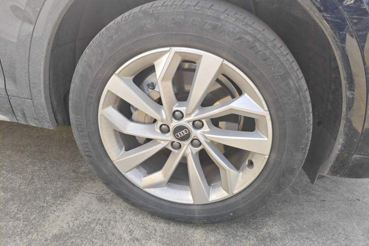 Used Audi Q5L 2022 40T Luxury Dynamic Model