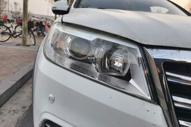 Used Haval H6 2016 Upgraded Model 1.5T Automatic Two-Wheel Drive Elite Version
