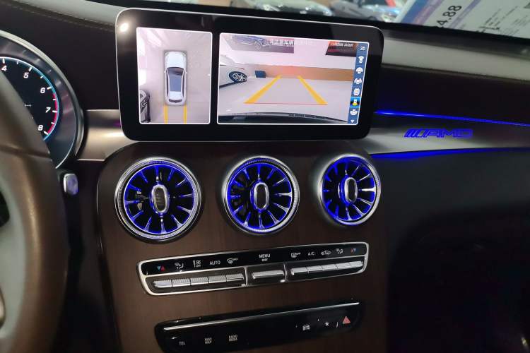 Used Mercedes-Benz GLC 2021 GLC 300 L 4MATIC Dynamic Model Audio And AC Panel