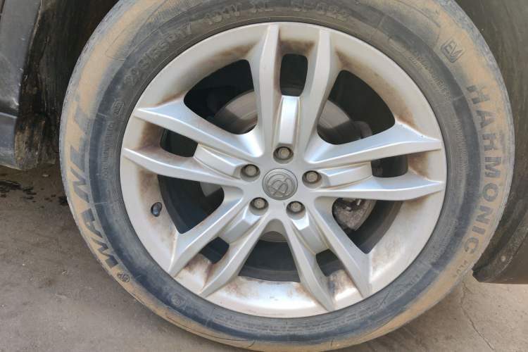 Used Brilliance V5 2012 1.5T Automatic Two-Wheel Drive Luxury Version