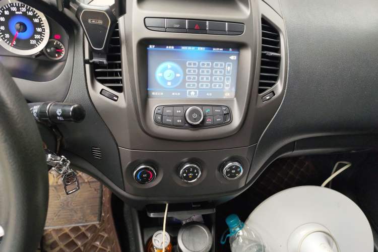 Used Geely Auto Diamond 2014 Sedan 1.5L Manual Entry-Level Model