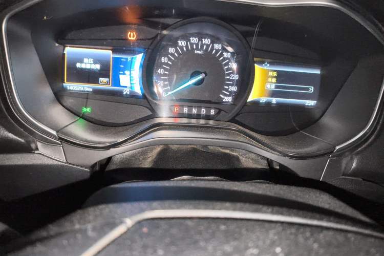 Used Ford Mondeo 2017 EcoBoost 200 Luxury Model
