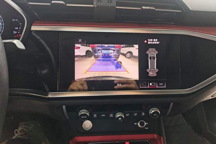 Used Audi Q3 2019 40 TFSI Fashion Dynamic Model Audio And AC Panel