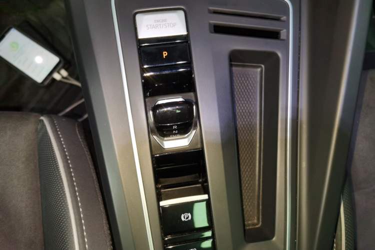 Used Volkswagen Golf 2021 280TSI DSG R-Line Gear Lever