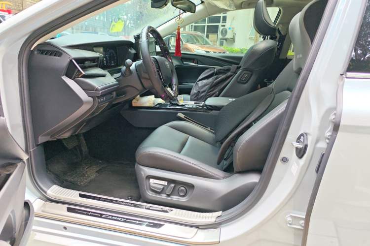 Used Toyota Camry 2024 Dual-Motor 2.0 HE Elite Edition Left Front Seat