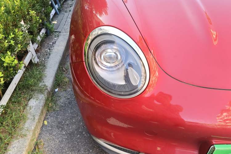 Used ORA Good Cat 2022 400km Standard Range Luxury Version Lithium Iron Phosphate Right Front Headlight