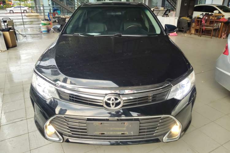 Used Toyota Camry 2015 2.0G Premier Edition Front