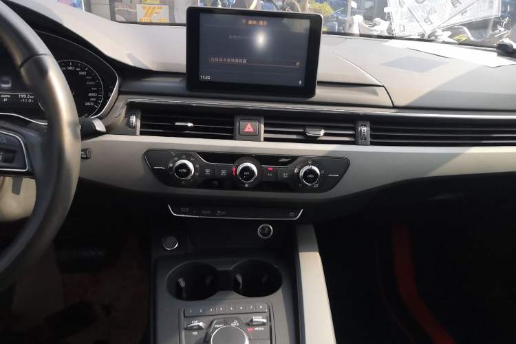 Used Audi A4L 2017 Plus 40 TFSI Ambition Model
