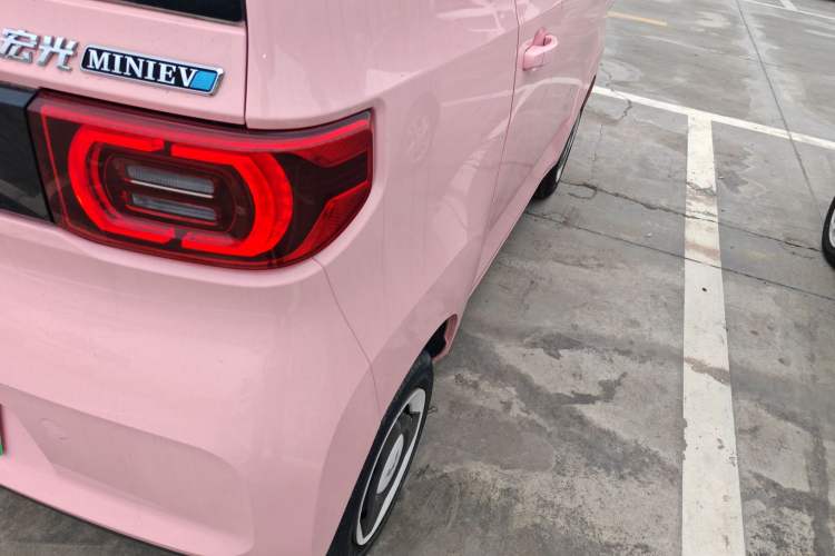 Used Wuling Hongguang MINIEV 2021 Macaron Fashion Edition Lithium-Ion Battery
