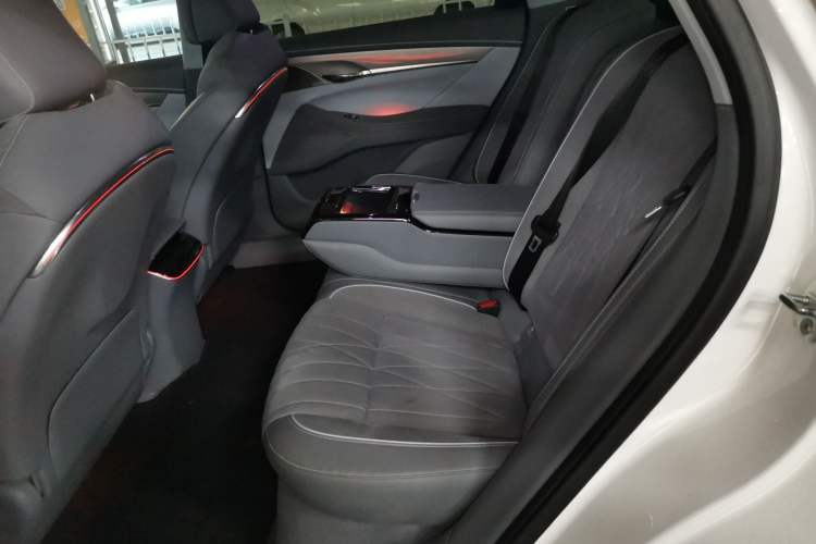 Used VOYAH PASSION 2023 Four-Wheel Drive Long-Range Version
