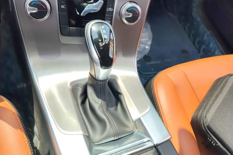 Used Volvo S60 2018 S60L T3 Smart Progress Edition
