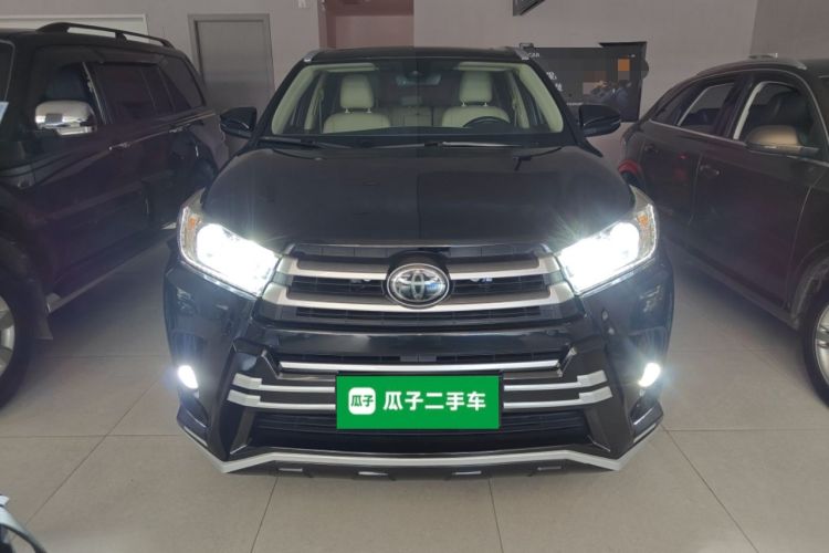 Used Toyota Highlander 2018 2.0T Two-Wheel Drive Luxury Edition 7 Seats China VI Standard
