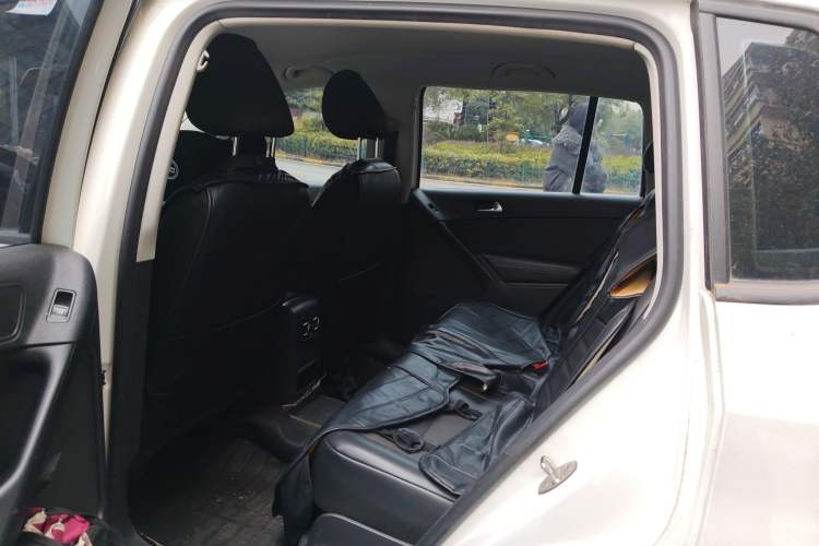 Used Volkswagen Tiguan L 2016 280TSI Automatic Two-Wheel-Drive Silk Road Style Edition
