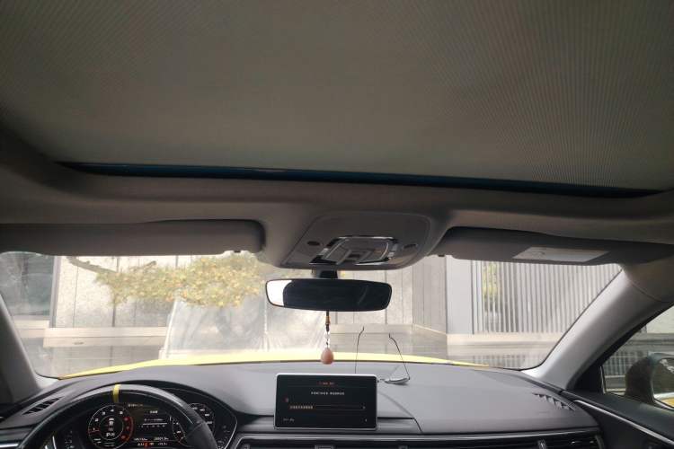 Used Audi A4L 2018 30th Anniversary Edition 40 TFSI Fashion Model
