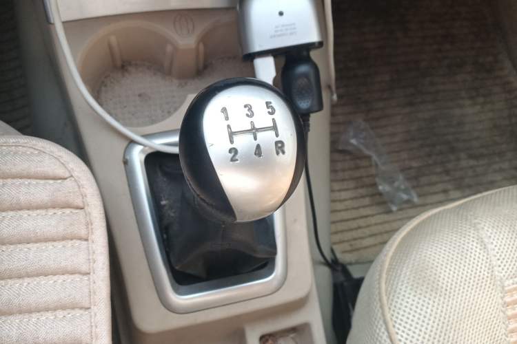 Used Dongfeng Fengon 330 
