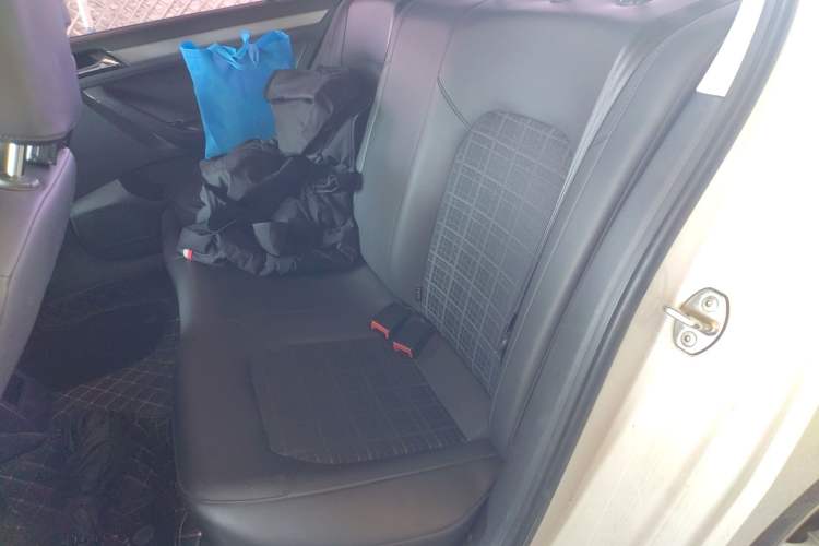 Used Volkswagen Jetta 2017 1.5L Manual Comfort Model Left Rear Seat