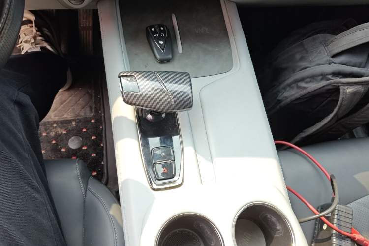 Used Changan UNI-Z New Energy 2024 Blue Whale Smart Electric iDD 125km Excellence Model
