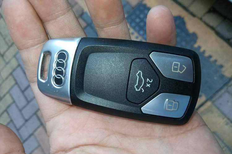 Used Audi A4L 2018 30th Anniversary Edition 40 TFSI Fashion Model
