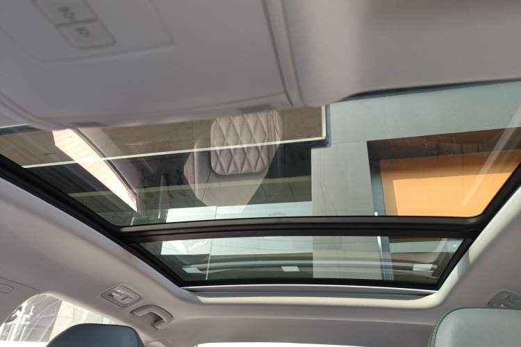 Used Volkswagen Sagitar 2023 300TSI DSG Excellence Edition Headliner