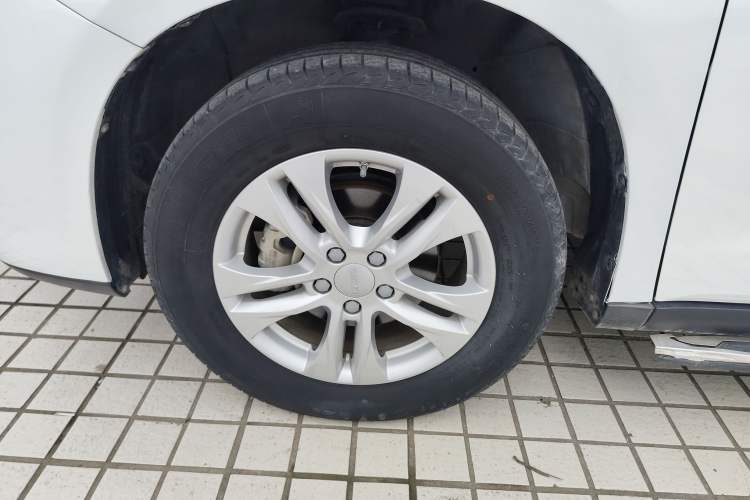 Used Haval M6 2019 1.5T DCT Two-Wheel Drive Elite Version China VI Standard Left Front Wheel Hub