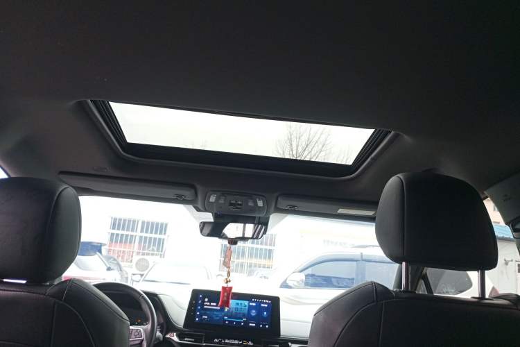 Used Toyota Granvia 2023 2.5L Hybrid Prestige VIP Edition
