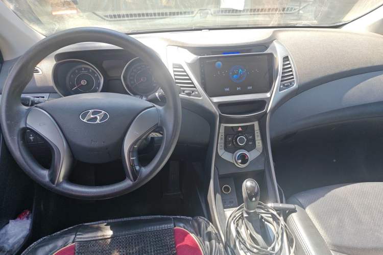 Used Hyundai Elantra (5th Generation / Langdong) 2015 1.6L Automatic Fashion Model
