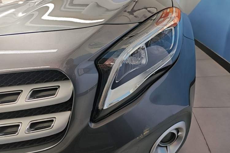 Used Mercedes-Benz GLA 2017 GLA 220 4MATIC Fashion Model Left Front Headlight