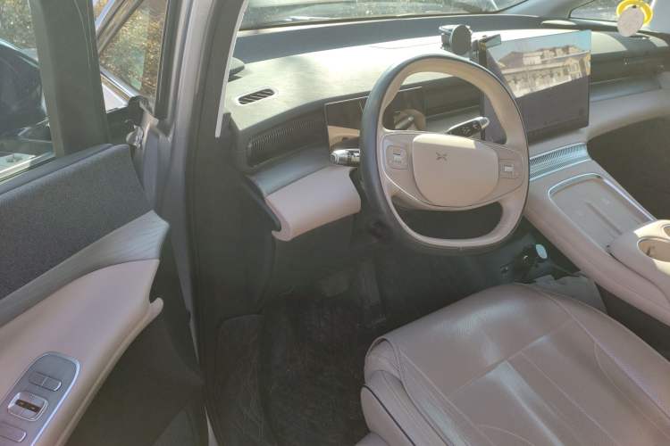 Used XPeng X9 2024 702 Ultra-Long Range Pro
