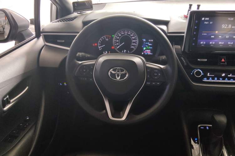 Used Toyota Levin 2019 185T CVT Luxury Edition China VI Standard Steering Wheel