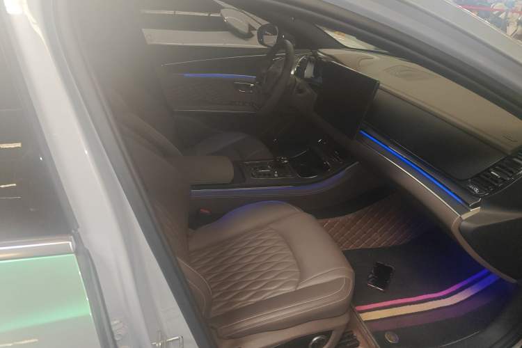 Used BYD Han 2024 DM-i Glory Edition 121KM Prestige Model
