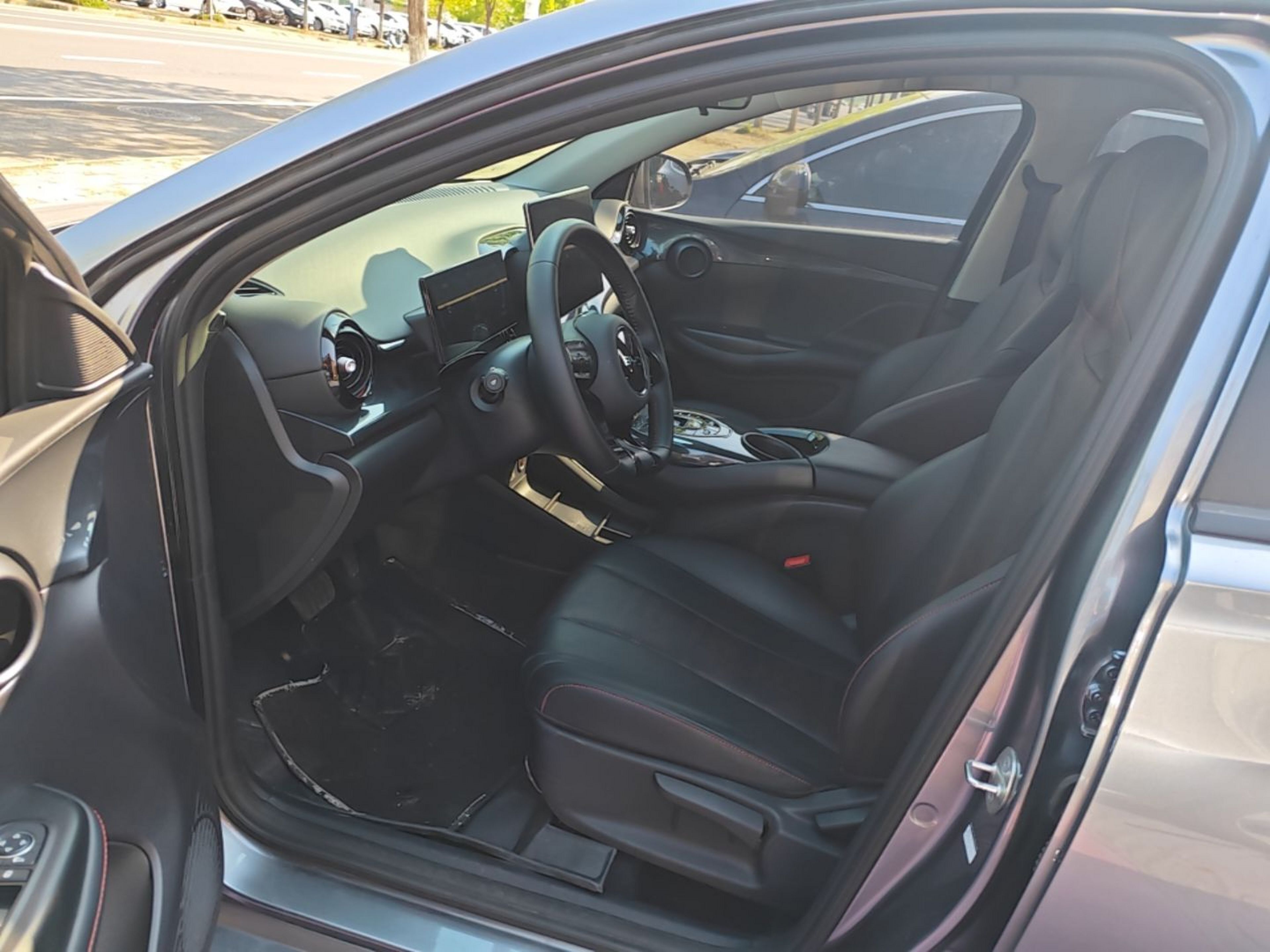 Interior delantero