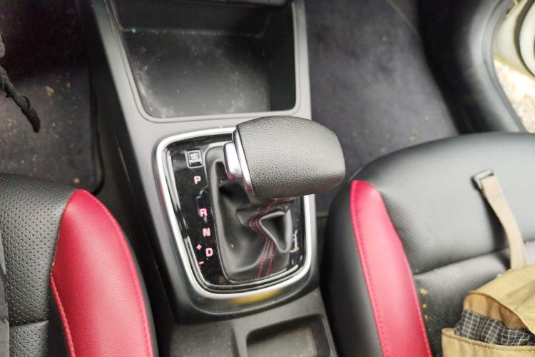 Used Kia KX Cross 2017 1.4L AT GLS
