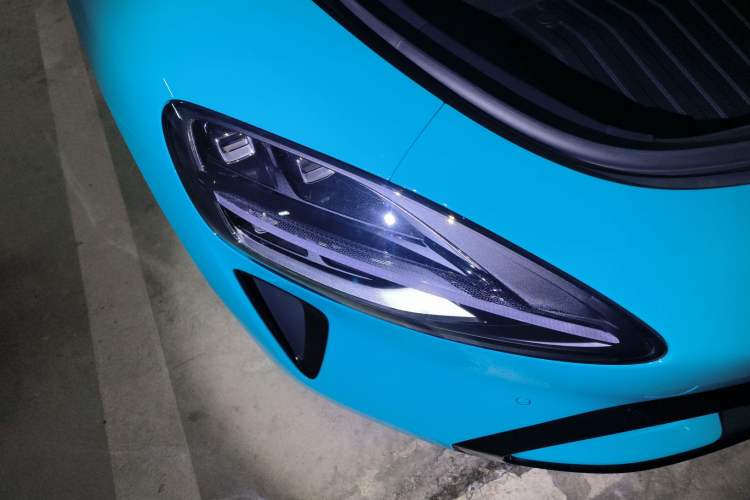 Used Xiaomi Auto SU7 2024 Four-Wheel Drive Ultra-Long Range Advanced Intelligent Driving Max Edition