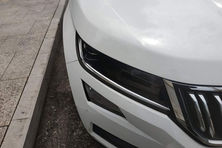 Used Skoda Kodiaq 2018 Restyled TSI330 7-Seater Two-Wheel Drive Luxury Enjoyment Edition Right Front Headlight