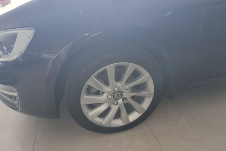 Used Volvo S60 2017 S60L T4 Smart Range Edition Left Front Wheel Hub