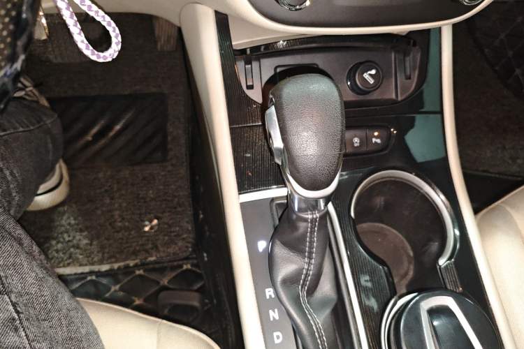 Used Buick Verano 2015 Sedan 15S Automatic Ambition Model Gear Lever