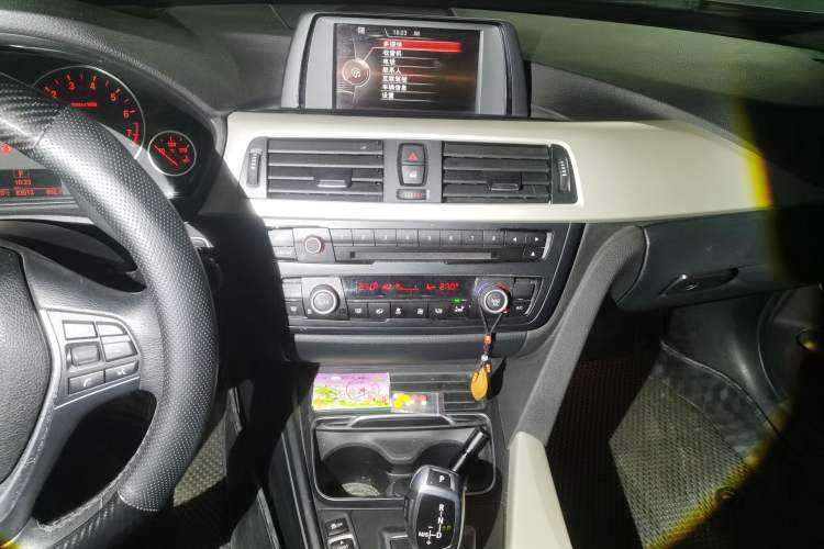 Used BMW 3 Series GT 2016 320i Fashion Model