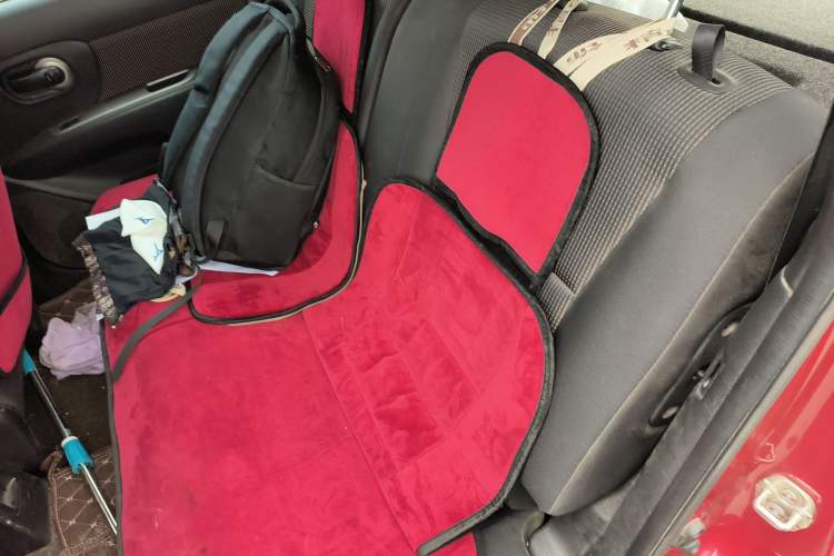 Used Nissan Livina 2010 JINRUI Edition 1.6L Automatic Standard Model Left Rear Seat